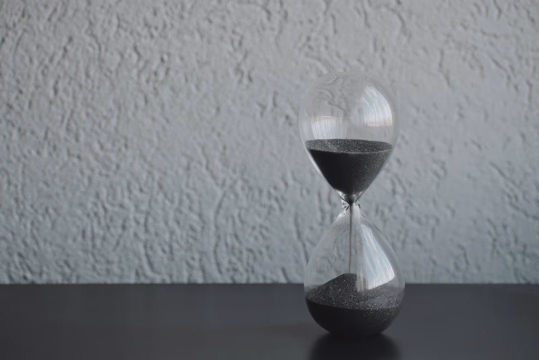 官網『倒數計時器』(Countdown Timer) 設計完整攻略:中小企業如何用一個會跳動的數字把『再想想』變成『就現在』